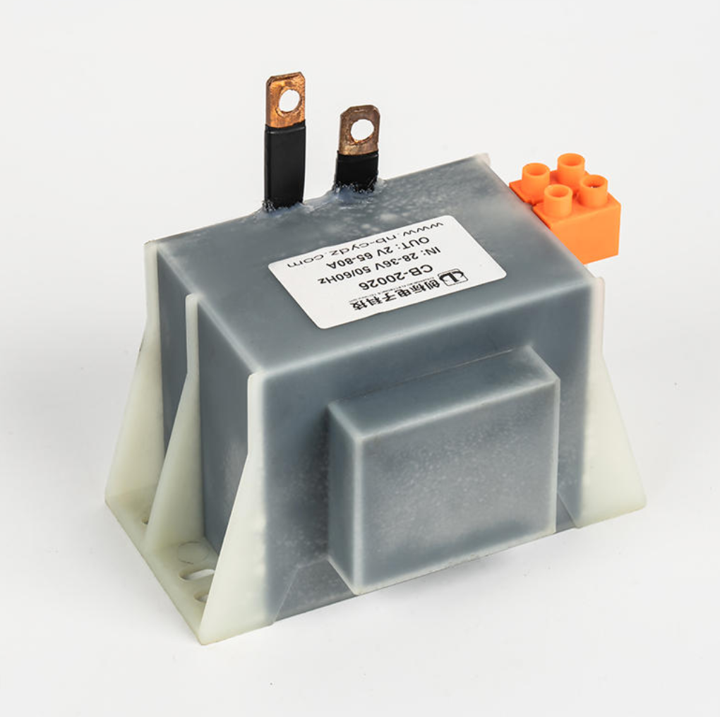 Apakah bidang aplikasi utama Transformer Arus Tinggi?